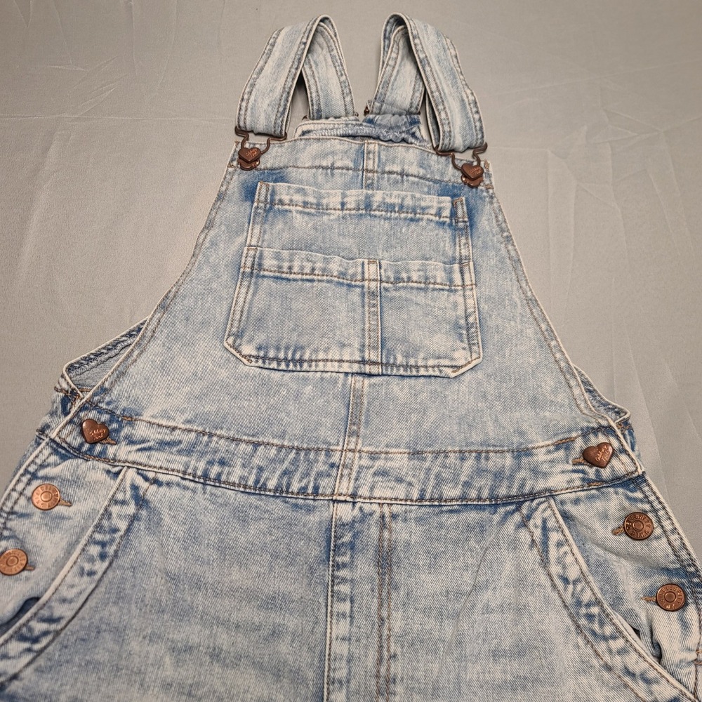 Celebrity Pink Overalls Womens Small Acid Wash‎ Heart Hardware 90s Style Denim